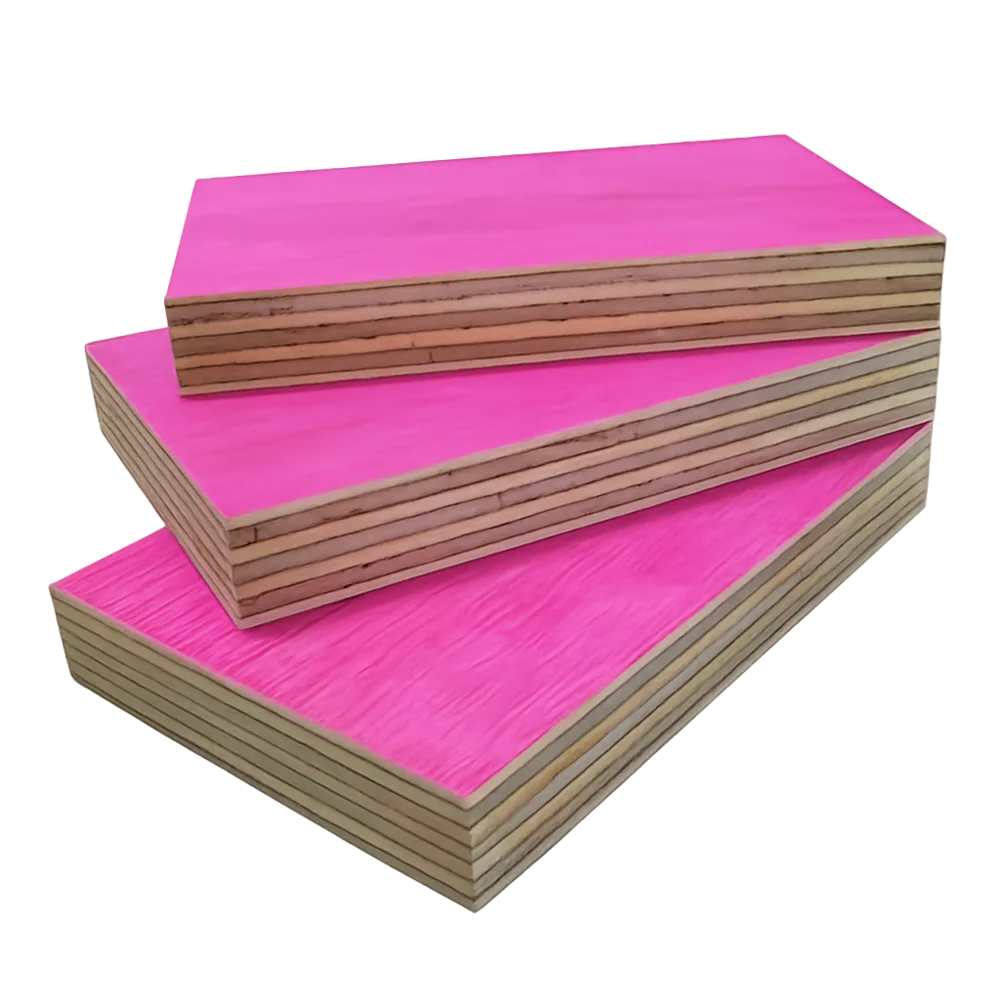 Chapas de madeirite resinado rosa para utilização na construção civil.
